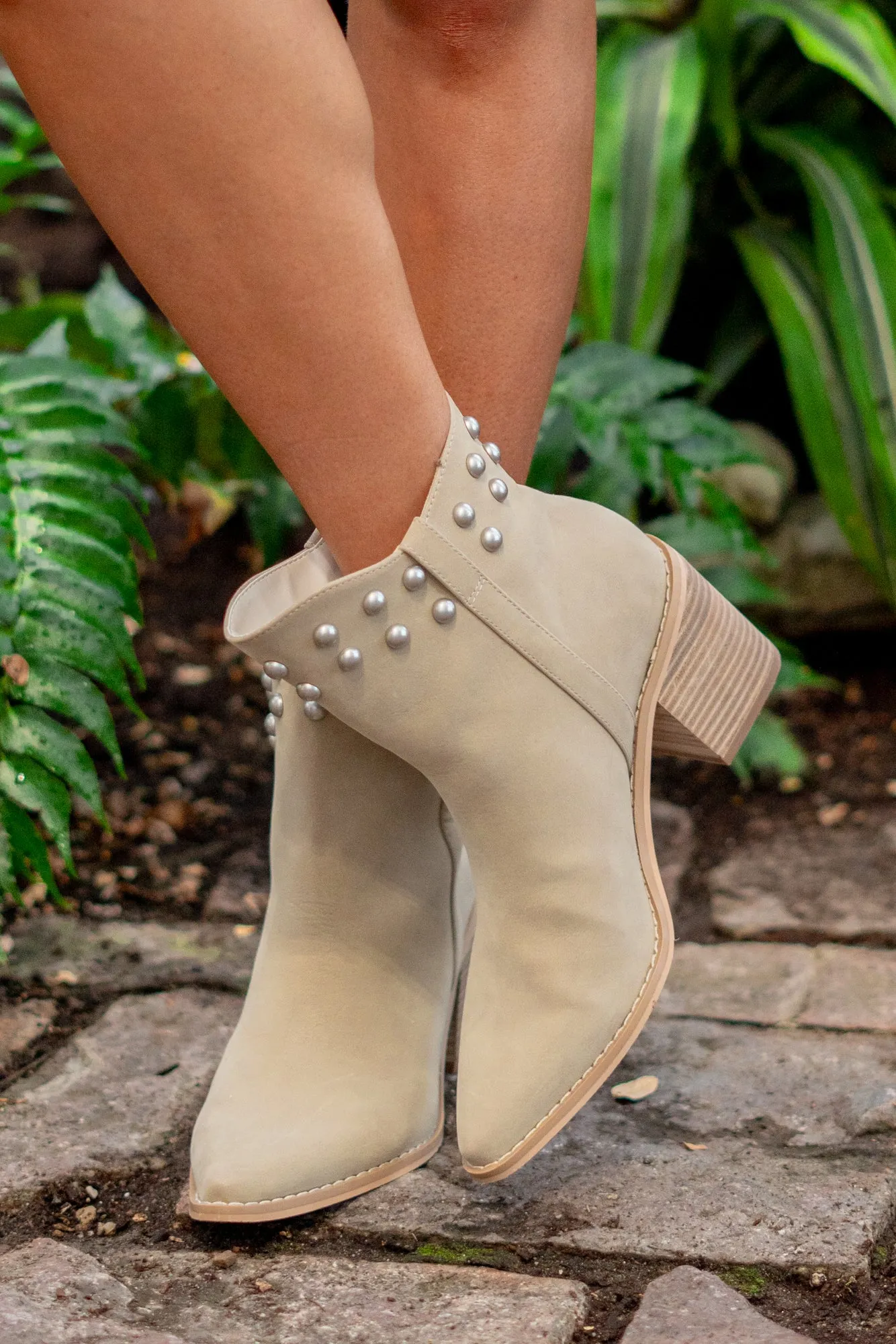 Alofi - Studded Collar Booties