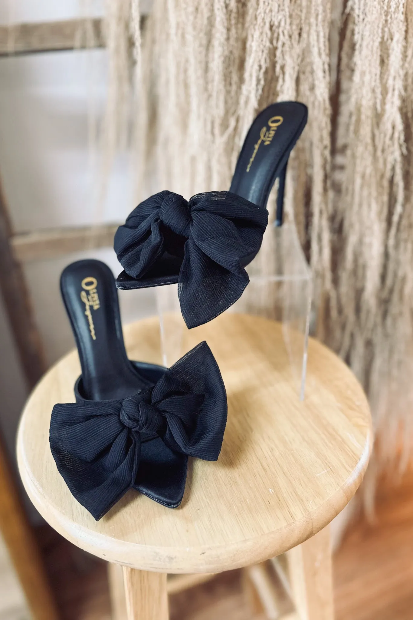 Darling Bow Heels