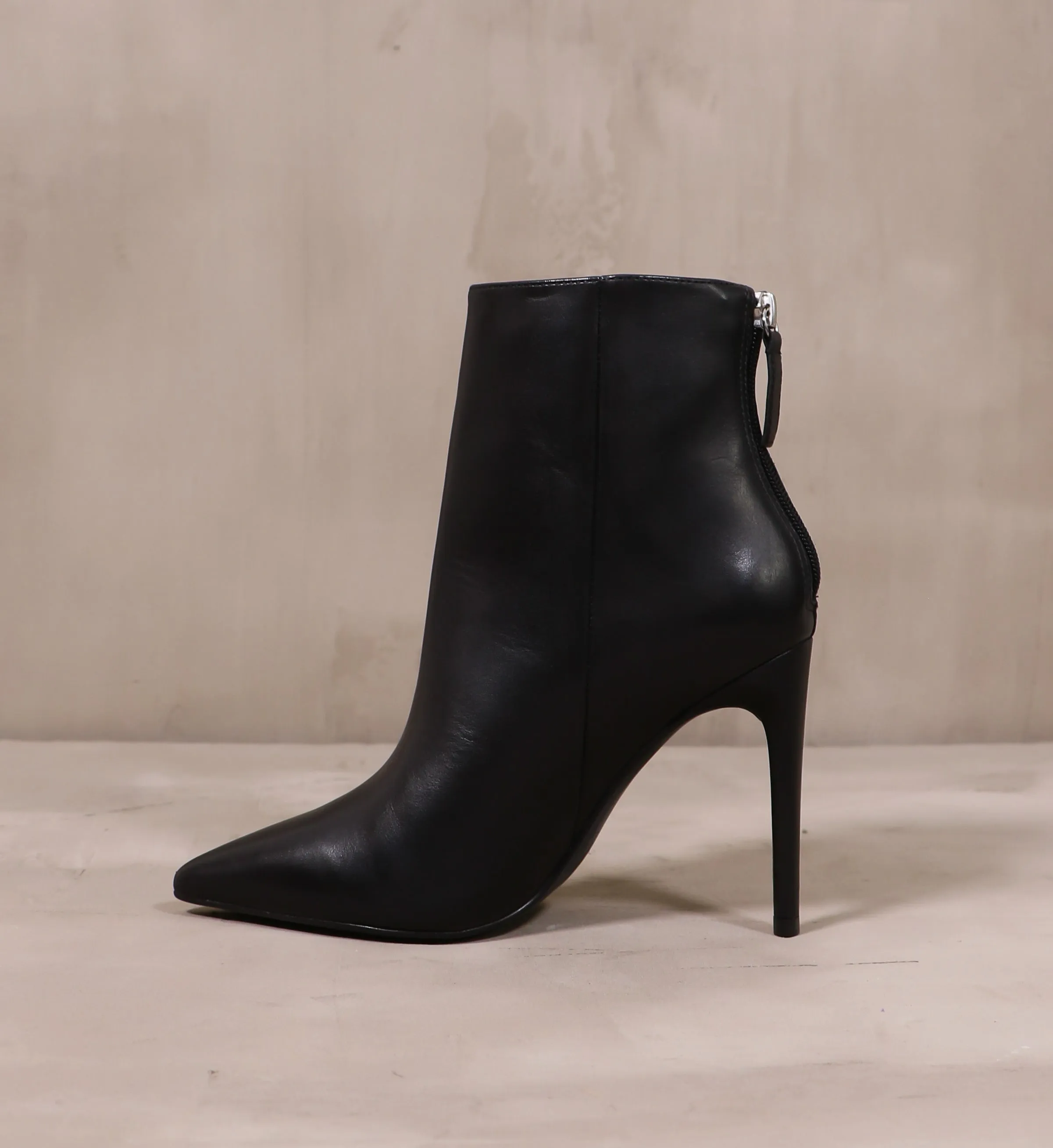 NOIR OR NEVER BOOTIE
